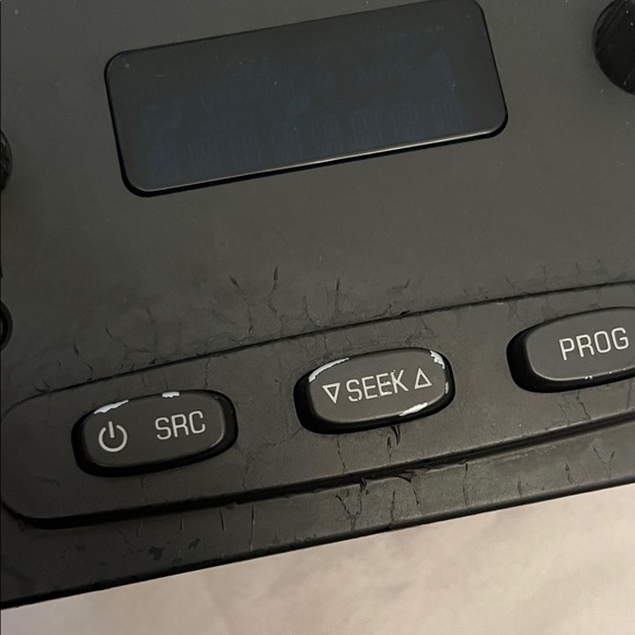 2003-2007 Hummer H2 Console Mounted Rear Audio Control - Picture 7 of 8